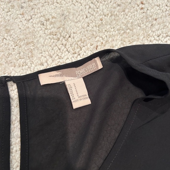 FOREVER 21 Contemporary Sheer Black Embroidered Split Sleeve Dress Size S - Picture 6 of 8